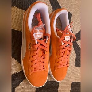 PUMA Suede Classic - Melon
#puma #pumaclassics #sneakers #trainers #orange